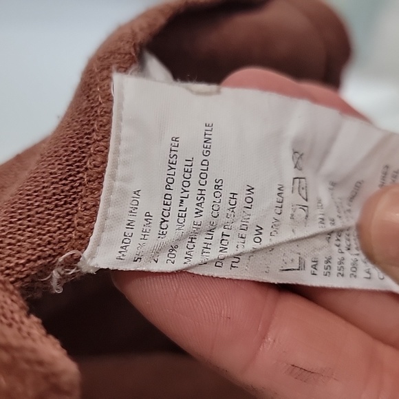 Prana • High Low Skirt with Pockets, Size S - Picture 4 of 6